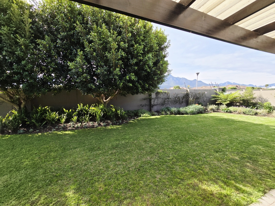 3 Bedroom Property for Sale in Earls Court Lifestyle Estate Western Cape